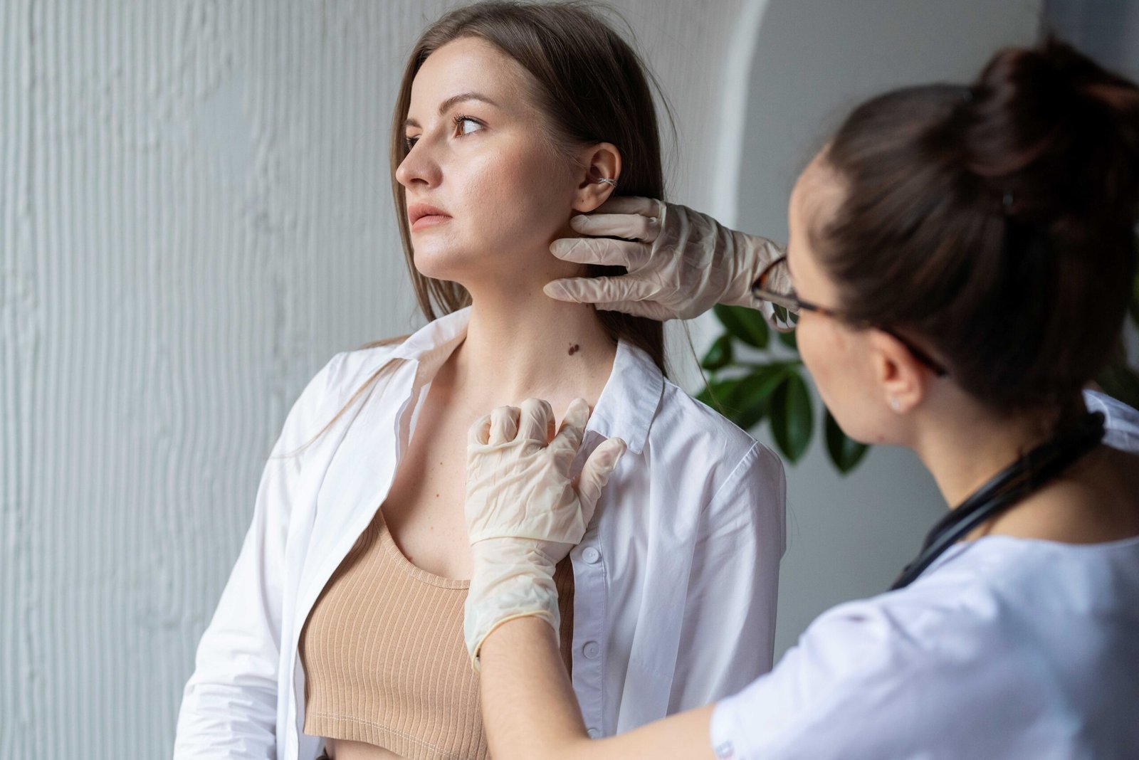 Cáncer de piel: especialistas advierten que el daño solar comienza desde la infancia