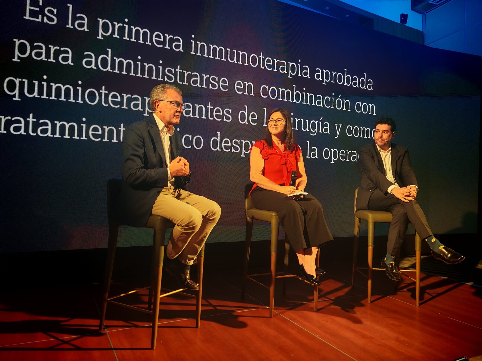 Expertos internacionales compartieron los principales desafíos e innovaciones en el manejo del cáncer de mama, sus subtipos y el cáncer de vejiga